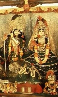 Showing Radharani’s Lotus Feet Position Paper – ISKCON Deity Worship Ministry