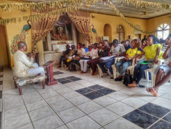 Nigerian Devotee Speaks to 100+ Students at Local University
