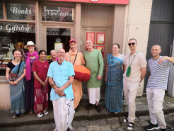 Devotees Build Community and Foster Devotion in Seaside Village