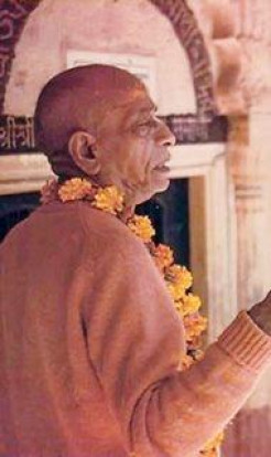 Srila Prabhupada In Vrindavan 1925-1977 (video)