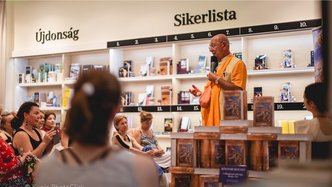 Sivarama Swami Presents Bhagavad-gita As It Is at Hungary's Largest Bookstore Chain