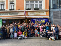 London Devotees Unite for Bhadra Campaign Book Distribution